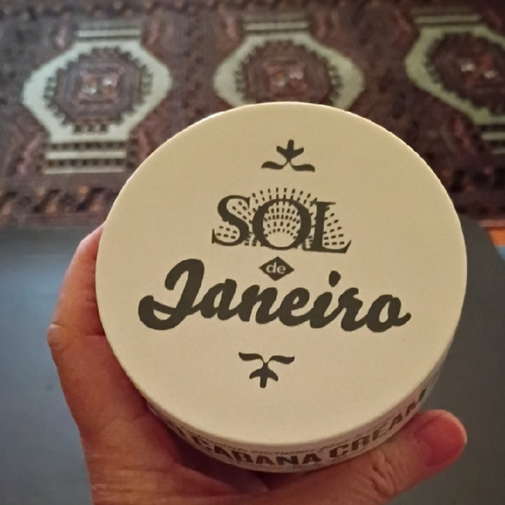 Sol de Janeiro Cream with White Lid